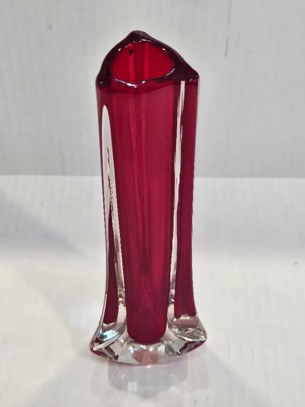 Gorgeous Crimson Whitefriars Tricorn Art Glass Vase Pattern 9570 Geoffrey Baxter